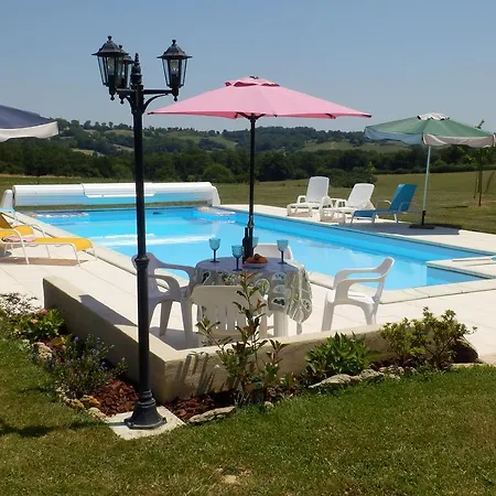 Gîtes Perruchet Castelnavet Extérieur photo
